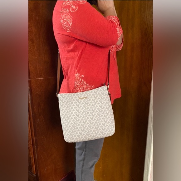 🔺🔻Michael Kors Jet Set Travel Large Logo Messenger🔺🔻 - Picture 16 of 17